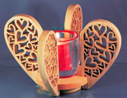 Heart-shaped wooden nest tray