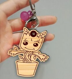 Baby groot keychain E0022384 file cdr and dxf pdf free vector download for Laser cut