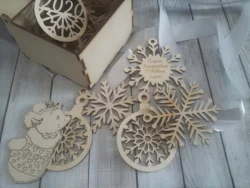 Wooden box with snowflake toys S0000274 file cdr and dxf pdf free vector download for Laser cut